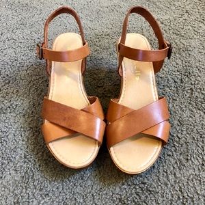 Summer wedges